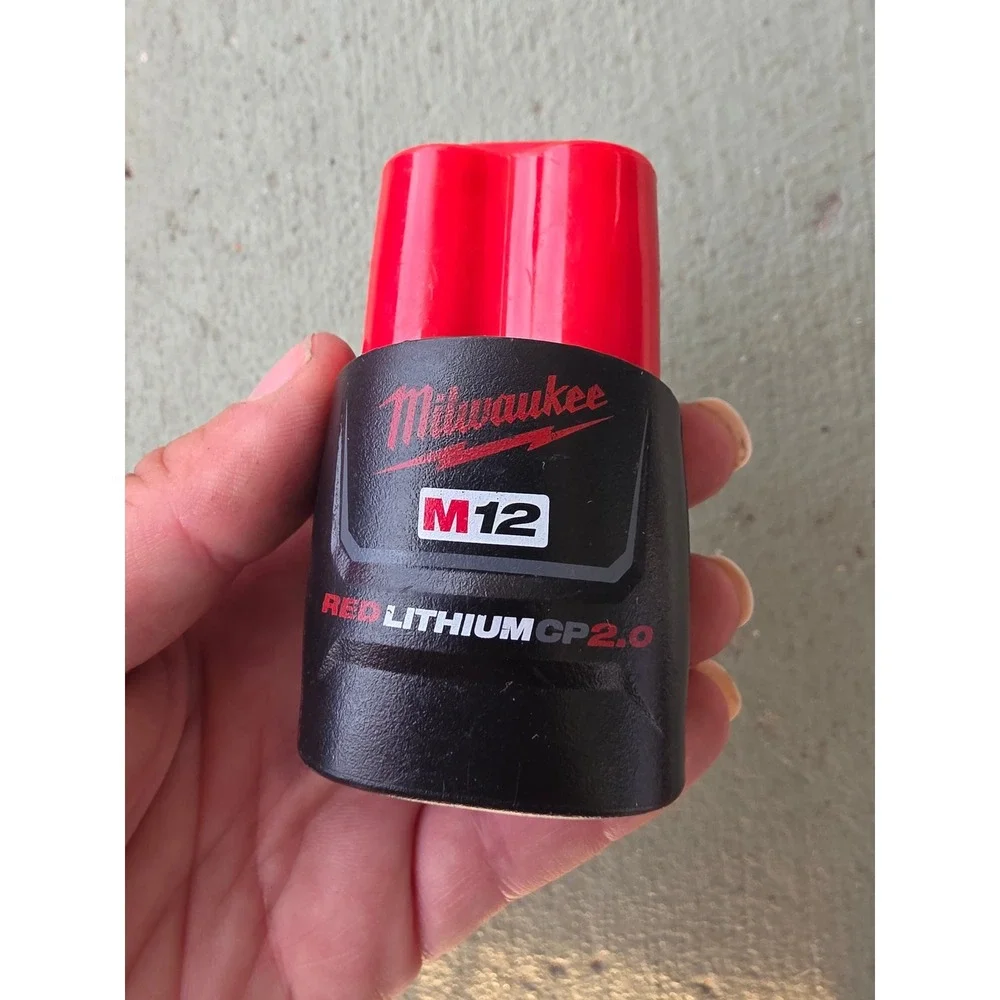 Milwaukee M12 REDLITHIUM CP2.0 12V Lithium-Ion Battery 2.0Ah 48-11-2420 Z3